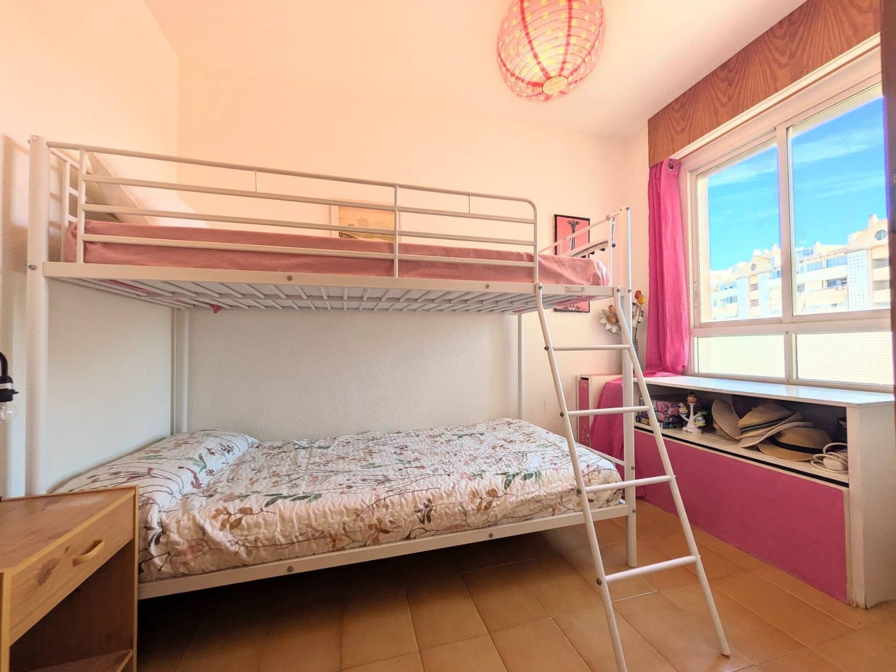 Segundo dormitorio con litera, ideal para niños